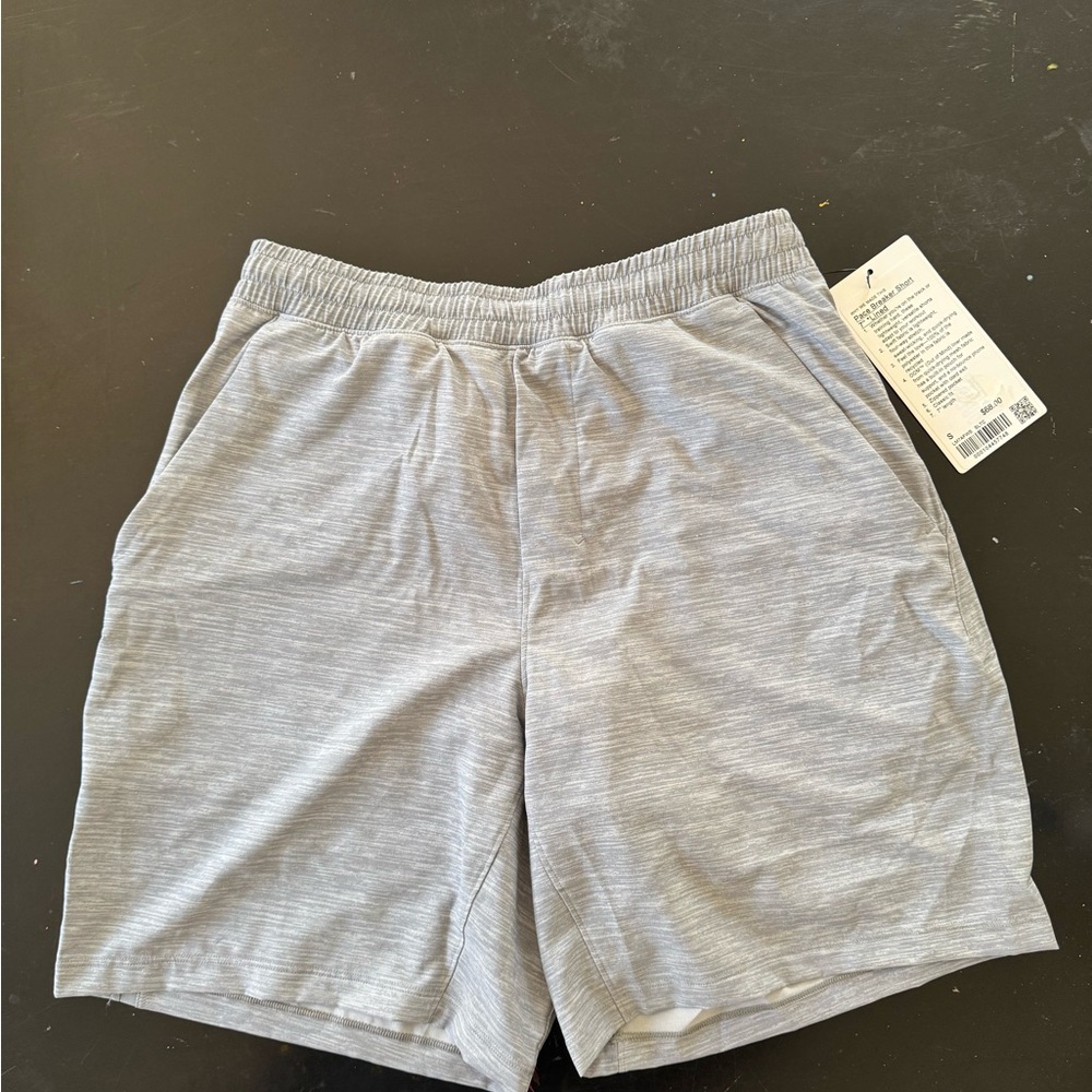 lululemon athletica Light Gray NWT lined Lace Breaker 7” shorts
